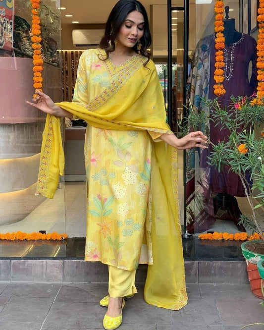 DIGITAL PRINT IN EMBROIDERED KURTI