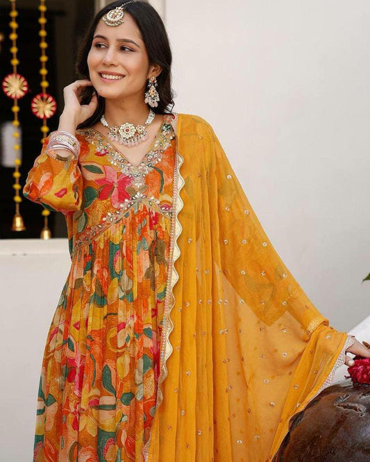 Beautiful Grorgett ALIA CUT Suit