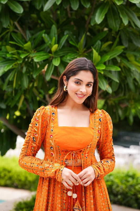 ORANGE THREE PIECES CROP TOP WITH BOTTOM AND SHRUNG