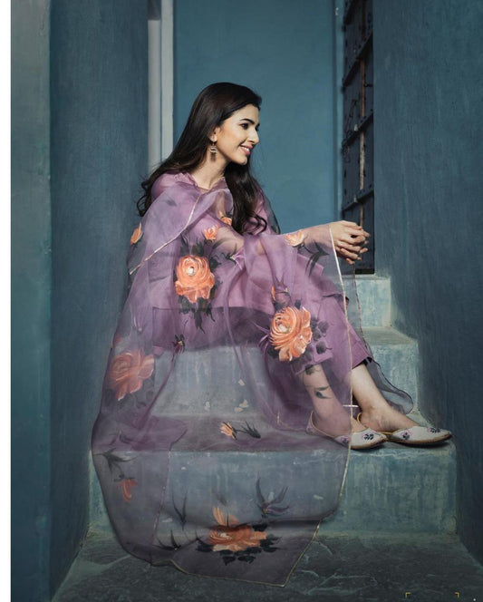 LUXURIOUS BEAUTIFUL PAIR OF DUSTY LAVENDER KURTA STRAIGHT FIT PANT PAIR WITH DUPATTA