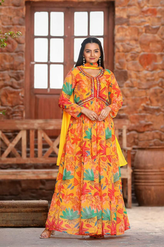 perfect outfit for any small gathering or function Kurti